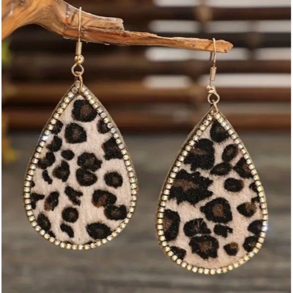 Teardrop Leopard and Rhinestone Earings‎ New